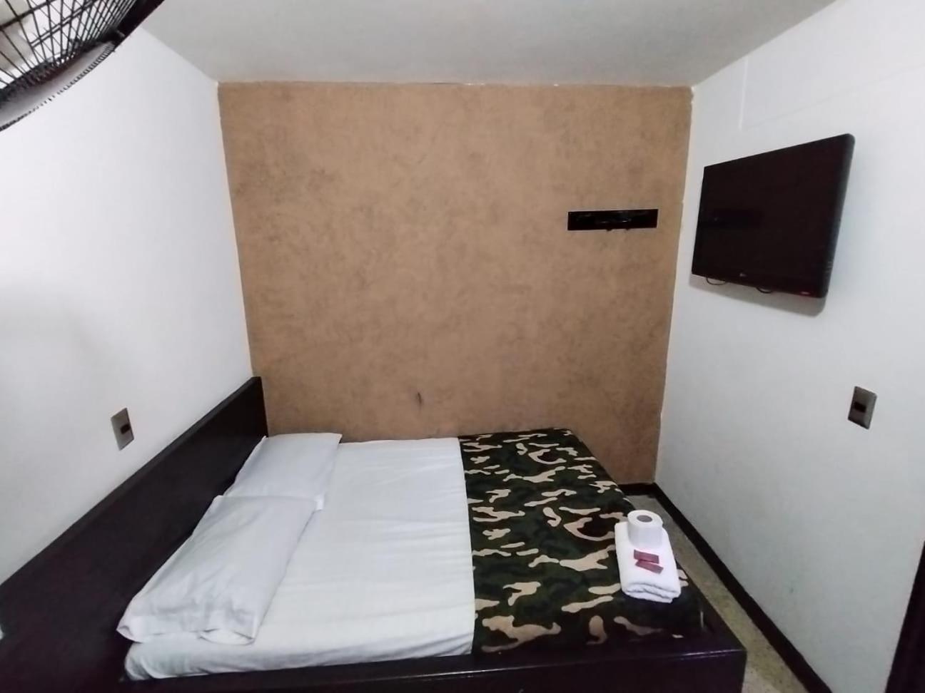 Hotel Country מדיין מראה חיצוני תמונה