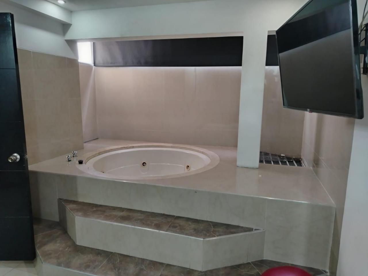 Hotel Country מדיין מראה חיצוני תמונה