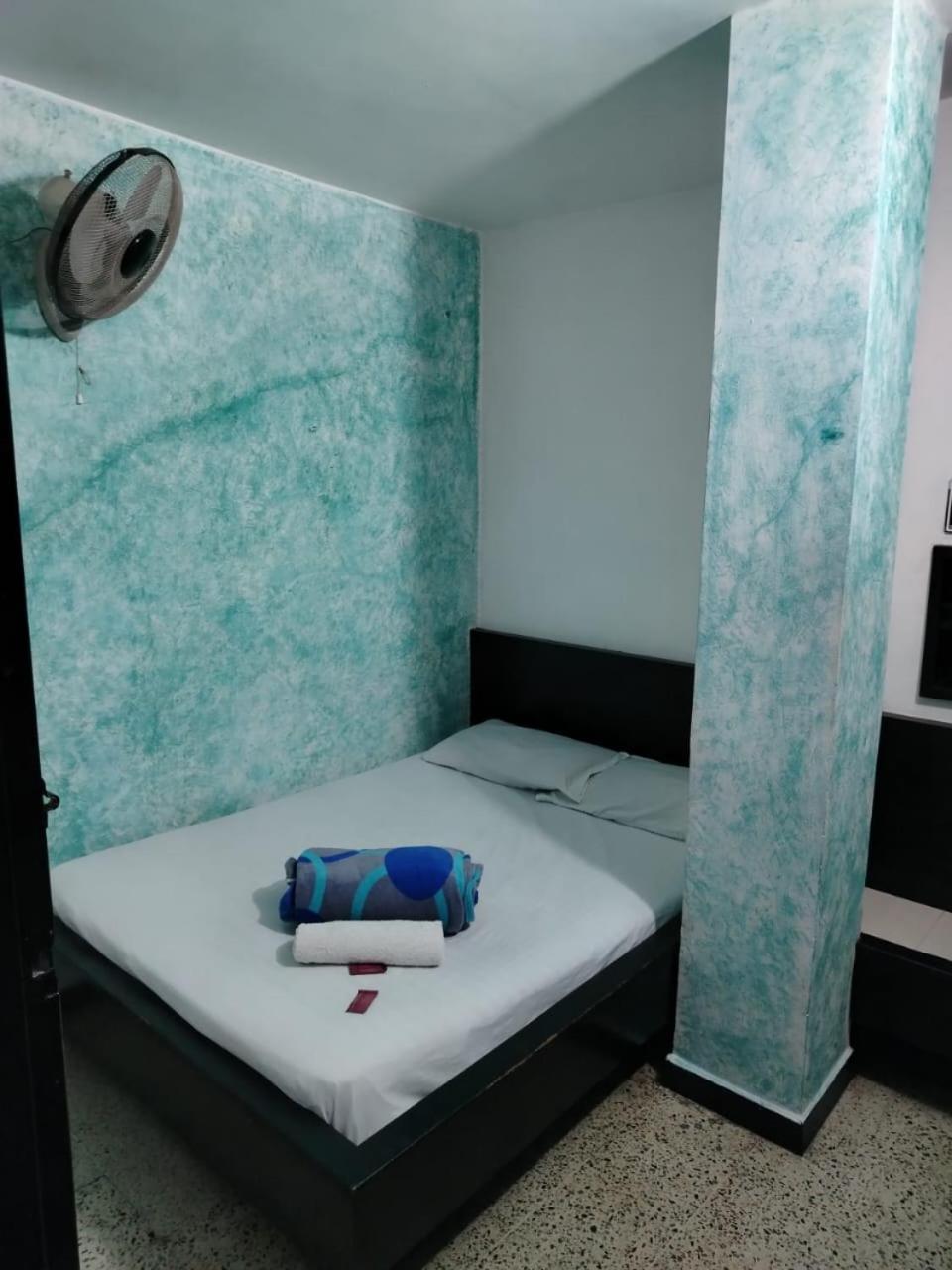 Hotel Country מדיין מראה חיצוני תמונה
