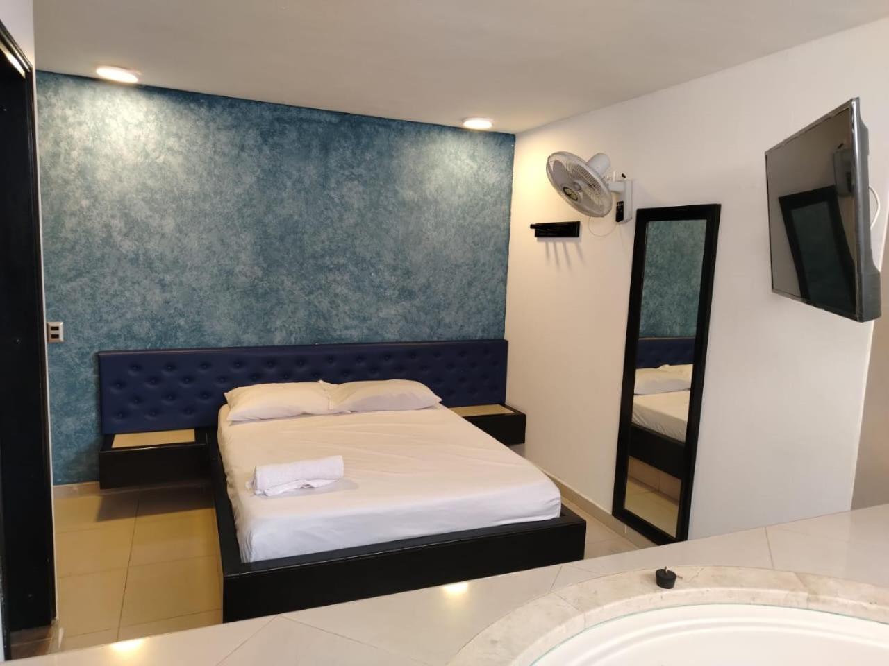 Hotel Country מדיין מראה חיצוני תמונה