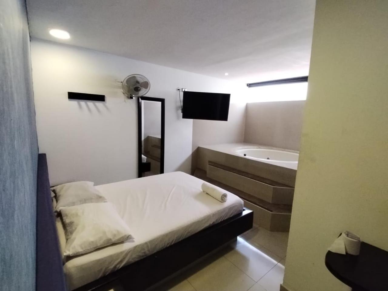 Hotel Country מדיין מראה חיצוני תמונה